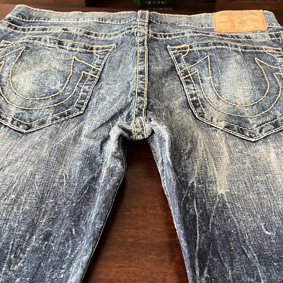 I am selling an authentic True Religion Jean, Size 38 - Picture 3 of 3